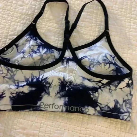 Calvin Klein - Picture 3 of 3